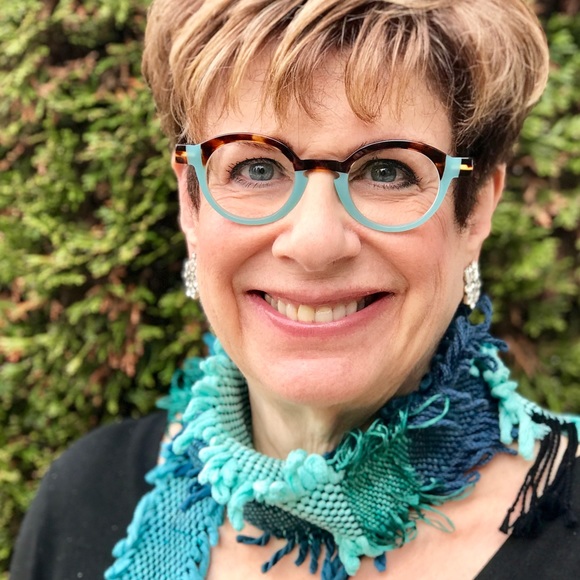 Meet your Posher, Helen - Picture 1 of 1